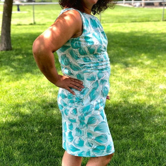 Ann Taylor Summer Dress - Picture 3 of 4